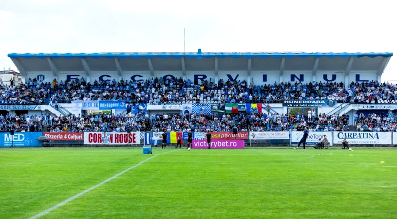 Reacția Corvinului după atacul asupra sa, a Hunedoarei și a suporterilor săi din partea președintelui executiv al FC Voluntari. Acțiunile prin care vrea să-l pună la respect