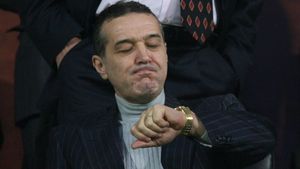 Becali: "Dacă-i batem, CFR-ul iese din cursa pentru titlu"