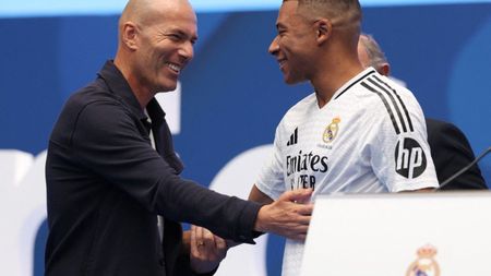 Ce lovitură: Zinedine Zidane semnează și a stabilit primele două ”transferuri”