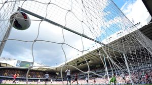 RECORD!** Suma FABULOASĂ‚ cheltuită de cluburile din Premier League pe transferuri