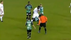 "Procedeul Zidane" e în trend! VIDEO** Jucător din Belgia, doborât cu un cap în plex