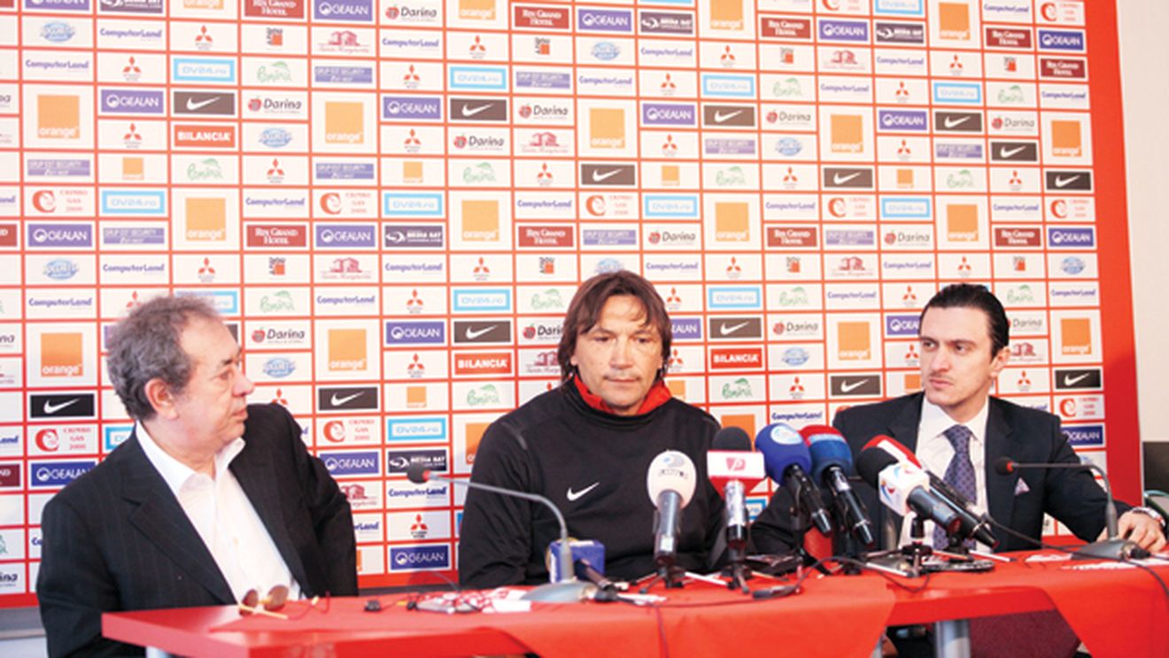 Contractul, arma lui Bonetti!** Motivul pentru care Dinamo nu poate renunța la italian