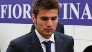 25 de zile de spitalizare pentru chelnerul bătut de Mutu!** "Ar fi bine pentru fotbal dacă s-ar lăsa"