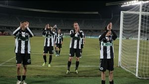 EXCLUSIV** Sabău își conturează echipa! Rapid a mai rezolvat un transfer: un fost stelist vine în Giulești