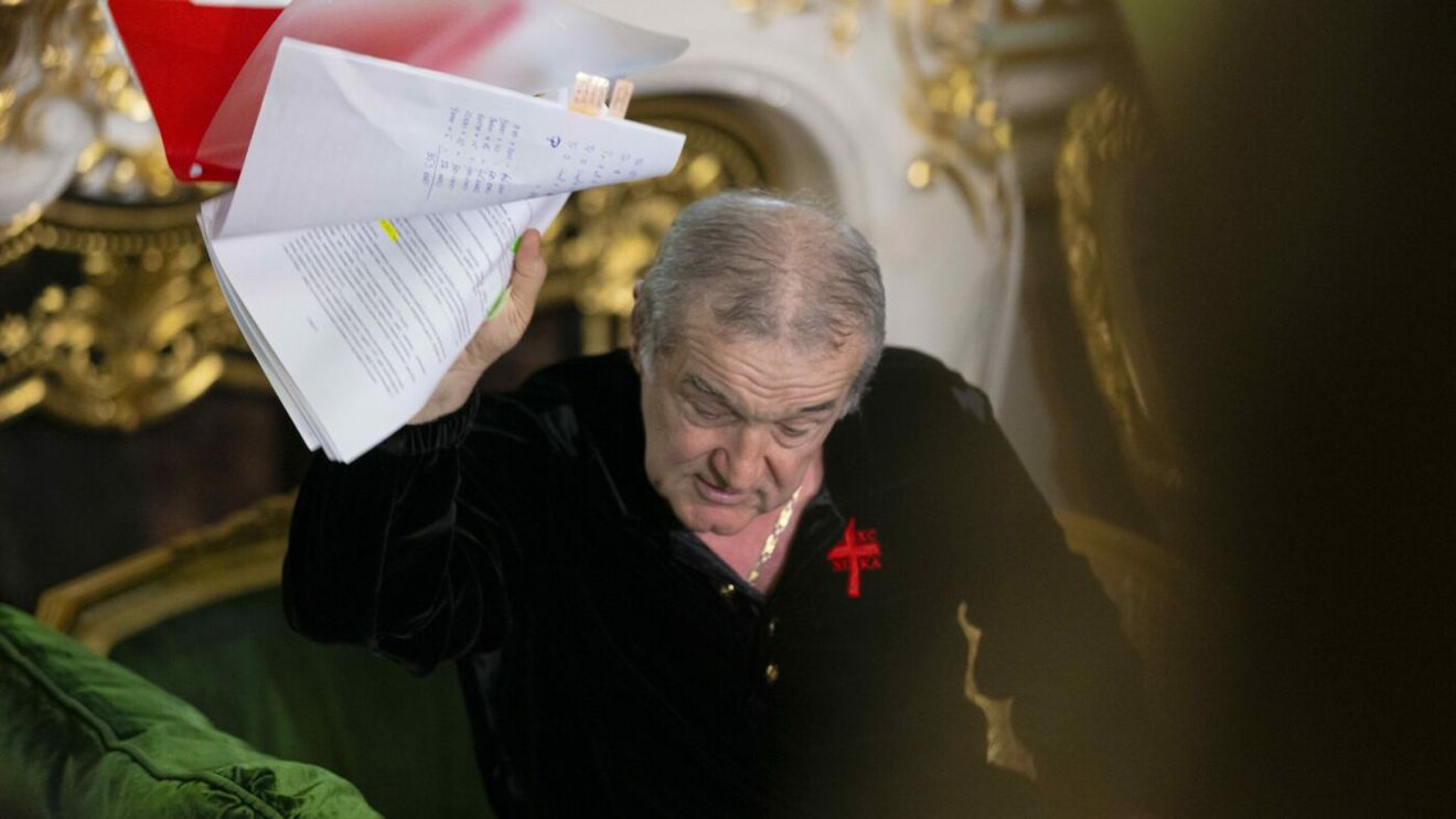 S-a terminat! Curtea Constituțională a României a decis că Gigi Becali nu poate folosi marca Steaua București!