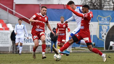 Fotbal doar din pasiune. Povestea fotbalistului de la ”U” Cluj care joacă pe gratis