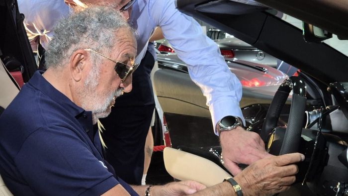Ion Țiriac tocmai a cumpărat trei limuzine Bentley, într-o singură zi! Motivul din spatele afacerii: „E o premieră pe piața auto!”