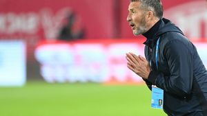 Adevărul despre ceea ce face, de fapt, Meme Stoica la FCSB din postura de manager general al roș-albaștrilor: „E un porumbel voiajor care îi aduce lui Pintilii lista cu lotul de 20 și primul unsprezece de la Gigi Becali” | EXCLUSIV VIDEO