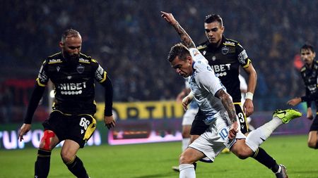 Pițurcă a dat de pământ cu Uhrin Jr! Craiova câștigă cu 4-1 derby-ul de la Severin