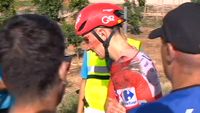 Pogacar a abandonat însângerat și în lacrimi! Liderul din La Vuelta a făcut accident cu alt ciclist