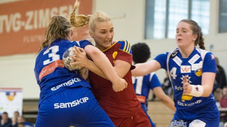 România s-a calificat în "sferturile" Mondialului de handbal feminin la tineret