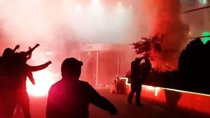 Conflictul galerie - Ionuț Negoiță nu s-a încheiat: "Urcăm peste tine câteva etaje". Ce vor fanii dinamoviști să facă principalul acționar al clubului