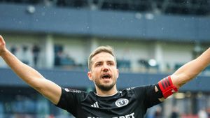 Alex Chipciu prefațează derby-ul Clujului și vorbește despre relația cu Dan Petrescu! Fostul jucător al celor de la CFR e astăzi căpitanul Universității! EXCLUSIV