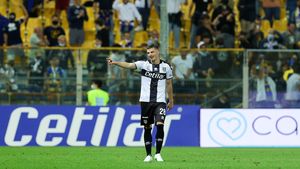 Tatăl lui Valentin Mihăilă, dezvăluiri despre fiul său. „Lazio a vrut să-l transfere de la Parma!” Ce echipă din Premier League s-a interesat de el