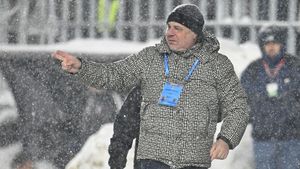 S-a ales praful de transferul care l-a costat pe Dan Șucu 500.000 de euro. Deși a fost cerut chiar de Marius Șumudică, antrenorul s-a lămurit