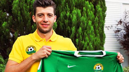 Șefii i-au făcut o surpriză lui Petrescu!** Au luat un jucător de la Valencia: "E un transfer pe placul antrenorului" Jucătorul a ajuns astăzi sub comanda lui SuperDan