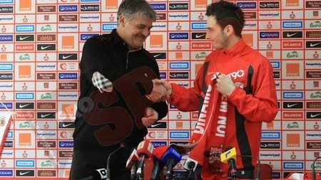 A dezertat de la Craiova, dar spune că este "un om liniștit"**: "Dacă nu eram fotbalist, mă făceam șofer"