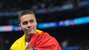 David Popovici a dat vestea momentului. Anunțul campionului olimpic pentru români, după ce a fost în Elveția