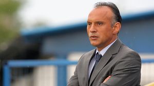 ÎNCĂ‚ SE JOACĂ‚? | Dinamovistul Prunea amenință Steaua înaintea meciului de la Iași: "Am vorbit deja cu antrenorii și jucătorii. Joi vom demonstra cine suntem în fotbal". Ce sfat îi dă lui Rădoi și o acuzație surpriză


