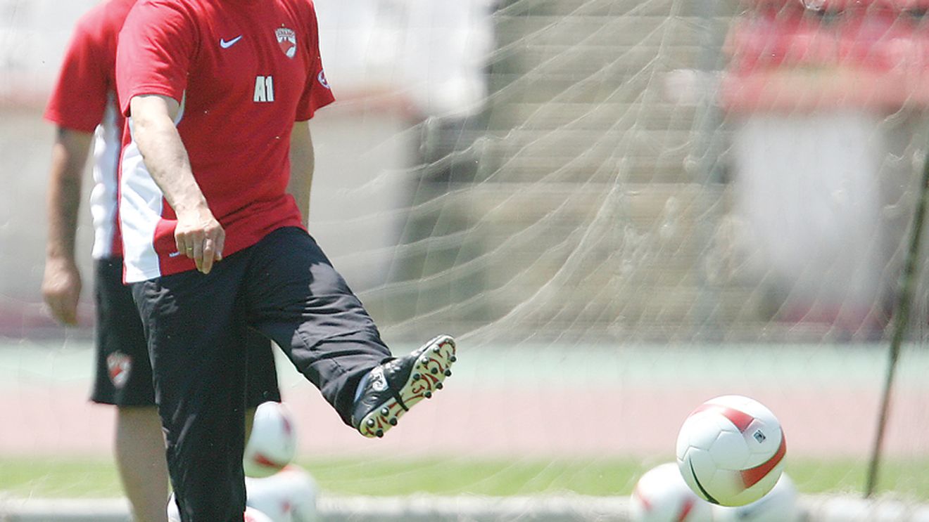 Rednic: "Mai aducem 4 jucători"