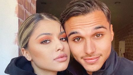 Cristi Manea, alintat din tribună la CFR - Sevilla! Reacția fabuloasă pe care a avut-o iubita fotbalistului atunci când acesta a intrat la încălzire | VIDEO