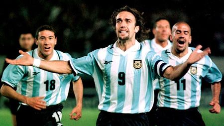 SUPER VIDEO** Batistuta e SINGURUL care a reușit două hattrick-uri la ediții diferite ale CM!