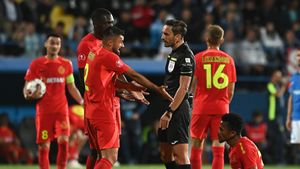 Fundașul Ngezana de la FCSB, ironizat de Adrian Porumboiu! „Eu cred că ăsta prima oară a fost balerin. Țopăie și dă pase decisive, doar că le dă la adversar”