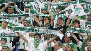 EXCLUSIV | Fanatismul azerilor, în câteva cuvinte: "Nu mai țineau cont de benzi, mergeau pe contrasens". Un fost fundaș de la Steaua și Poli Timișoara a rămas cu imagini puternice în minte 