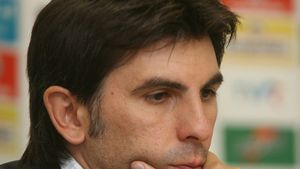 "E penibil ca, după eșecul de la Euro, Pițurcă să fie schimbat"