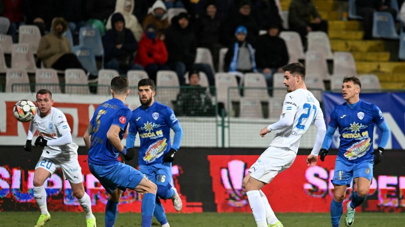 E război intern la echipa din Superliga! Preşedintele l-a pus la punct pe antrenorul care a dezvăluit situația dezastruoasă de la club: „Să facă ei transferurile, că de aia sunt toți în Antalya! Avem restanțe, dar n-avem ce face”. EXCLUSIV