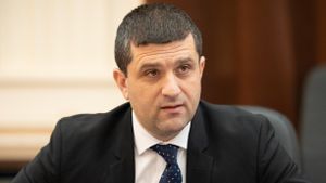 Fostele glorii s-au săturat de situația în care a ajuns Steaua. Scrisoare deschisă pentru ministrul MApN