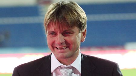 Va prelua Dusan Uhrin Rapidul? Cehul a fost surprins în Capitală!** Ce spune George Copos despre această variantă