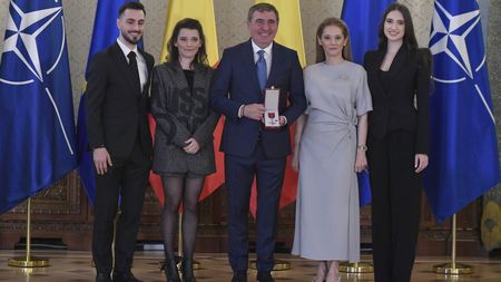 Rana care îi va rămâne multă vreme deschisă lui Gică Hagi, după ce a primit Steaua României: „Îmi pare rău că n-a putut să vină”