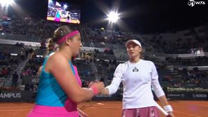 Jelena Ostapenko, derapaj total la Roma! Letona, acuzată că a jignit-o în ultimul hal pe Elena Rybakina: „C***a dracului!" VIDEO