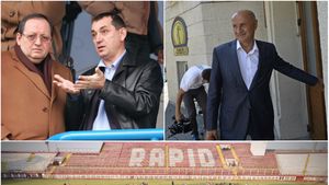 EXCLUSIV | Bombă la Rapid: noul finanțator al AFC, Dumitru Tudor, s-a înțeles cu primarul Sectorului 1! Planul în detaliu: toți „rapizii" s-au unit, Copos cedează ProRapid pentru 1 leu, lichidatorul FC Rapid închiriază brandul până la licitație. Mai rămâne o singură piedică