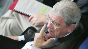 "Steaua a cumpărat rezerve, nu titulari"  CUM COMENTEZI?