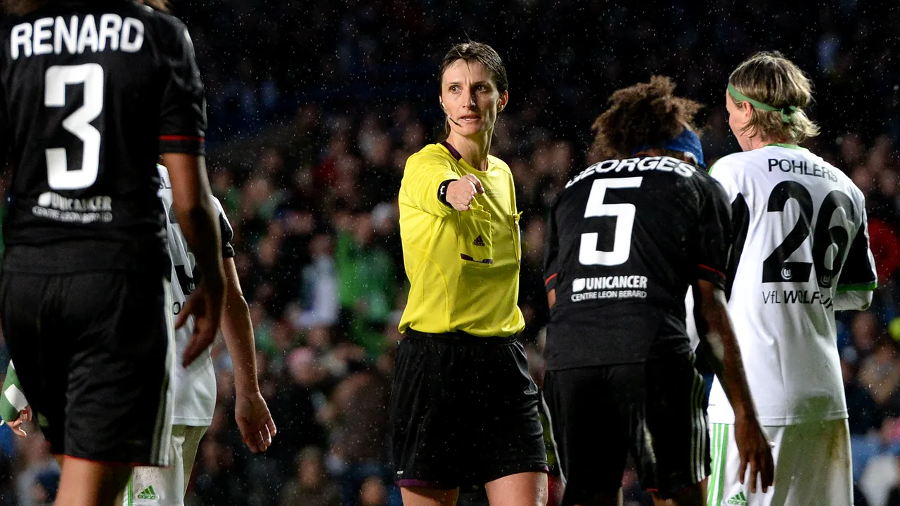 Wolfsburg a câștigat Liga Campionilor la fotbal feminin, după un meci cu Lyon, arbitrat de Teodora Albon. FOTO