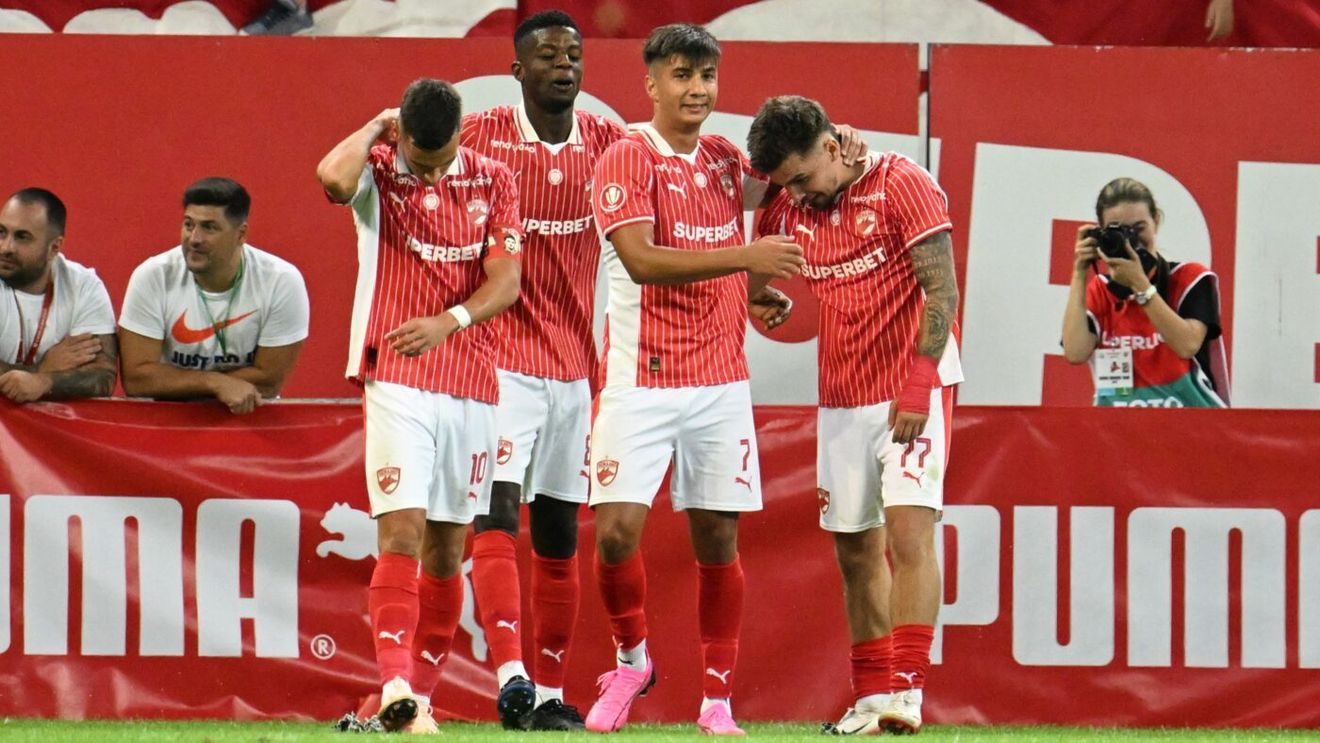 Fotbalistul român a jucat la un turneu cu FC Barcelona şi Real Madrid, iar Valencia i-a făcut oferta pe loc. De ce n-a rămas în Spania fotbalistul pentru care Gigi Becali a bătut palma cu Dinamo: „Din păcate”