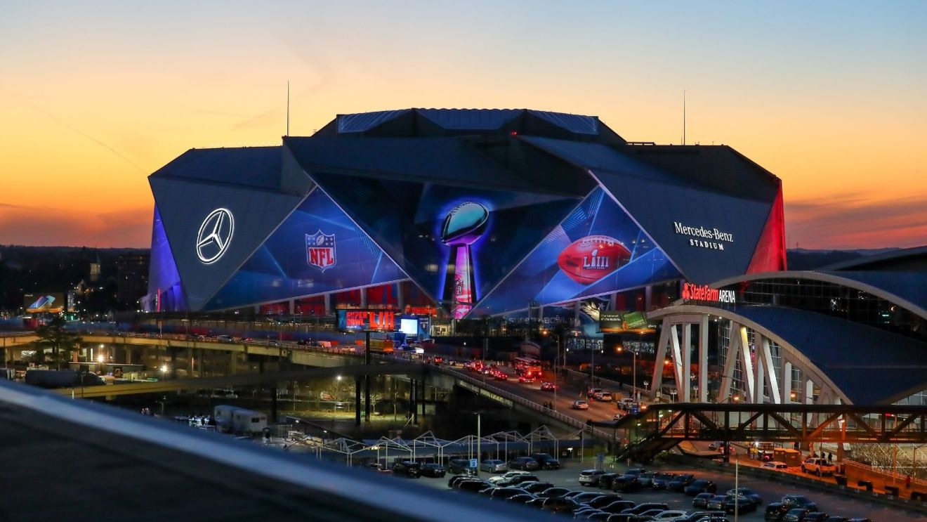 FOTO | Arenă de 1,6 miliarde de dolari pentru cel mai așteptat eveniment în sportul din America, Super Bowl 2019 