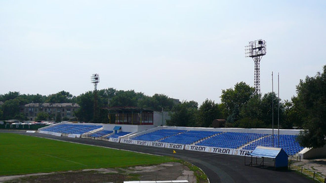 S-a făcut fotbalist! **A plătit o avere pentru a juca în cupele europene:)