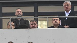 Lângă cine a stat Gică Hagi în Universitatea Craiova – Dinamo
