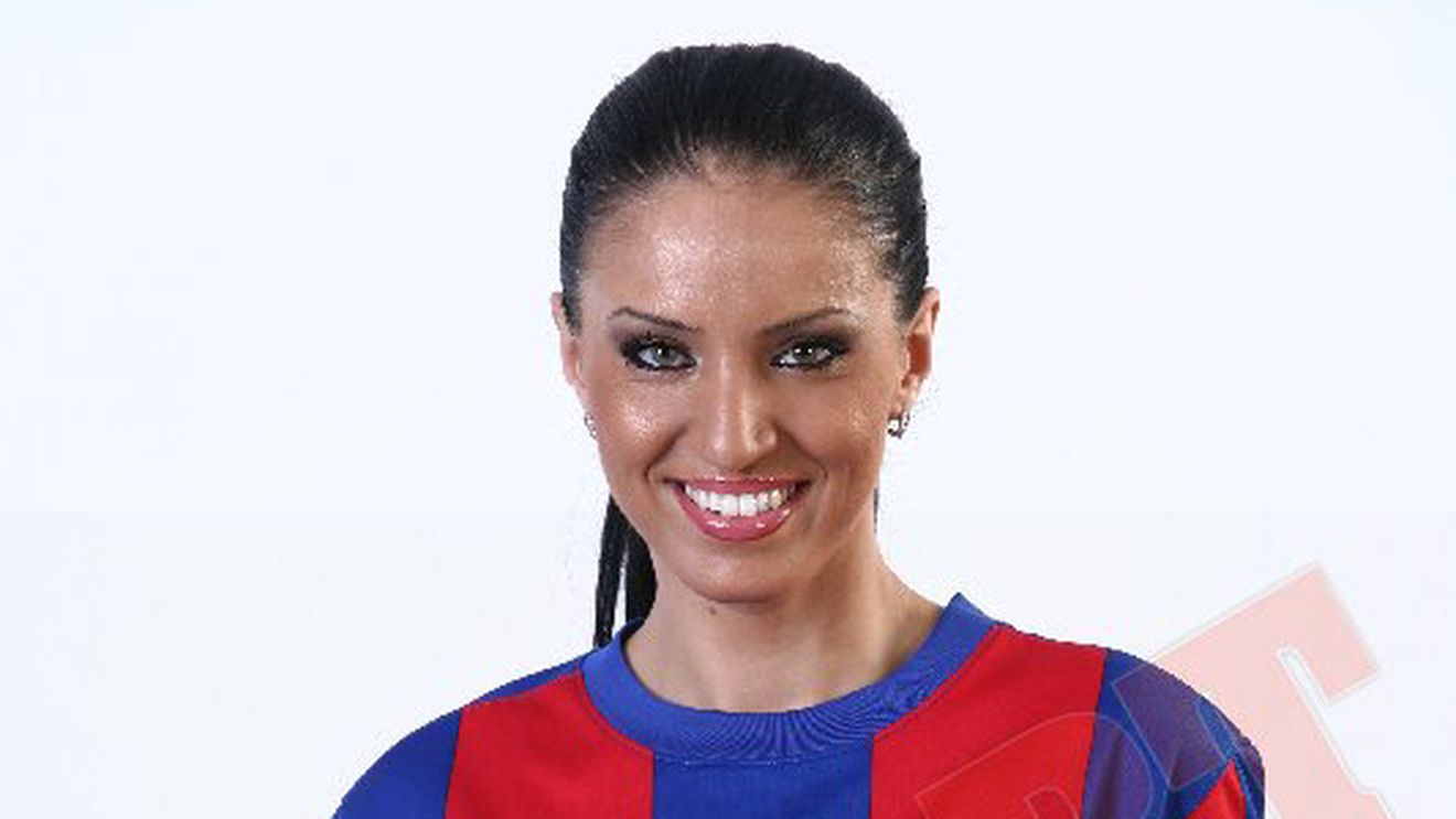 O poveste pe care n-ai voie să o RATEZI!** Cum a fost dezvirginată cea mai înfocată fană a Stelei