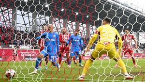 Fază controversată extrem de rară în Rapid - Universitatea Craiova! Se întâmplă o dată la câteva sute de meciuri