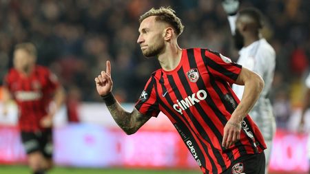 Turcii au anunțat ce se va întâmpla cu Denis Drăguș, atacantul dorit de FCSB și Rapid: „E dornic să revină!”