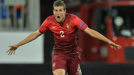 El Clasico se mută pe piața transferurilor. Barcelona și Real Madrid se luptă pentru un jucător cotat la doar 50.000 de euro. Catalanii au oferit 10 milioane de euro, dar "galacticii" au un avantaj important