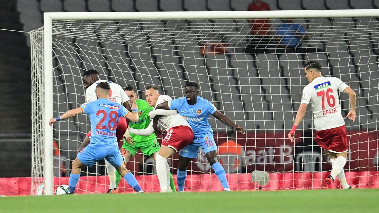 Țeapă de jumătate de milion de euro! Cum a fost păcălit fotbalistul român de clubul din Turcia unde își încasa salariul: nu mai zboară la Istanbul de teamă că va fi reținut!