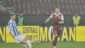 EXCLUSIV | După faptă și răsplată! 3 echipe din străinătate se luptă pentru semnătura lui: "Conducerea va analiza ofertele și va lua cea mai bună decizie pentru club"