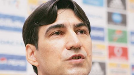 „Fotbaliști de mâna a treia!"