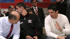 Lucescu jr. are postul asigurat!**  Copos: "Vom rămâne împreună 2 ani"