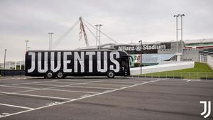 FOTO | Noul autocar al lui ”U” Cluj arată spectaculos. Seamănă cu cel al lui Juventus